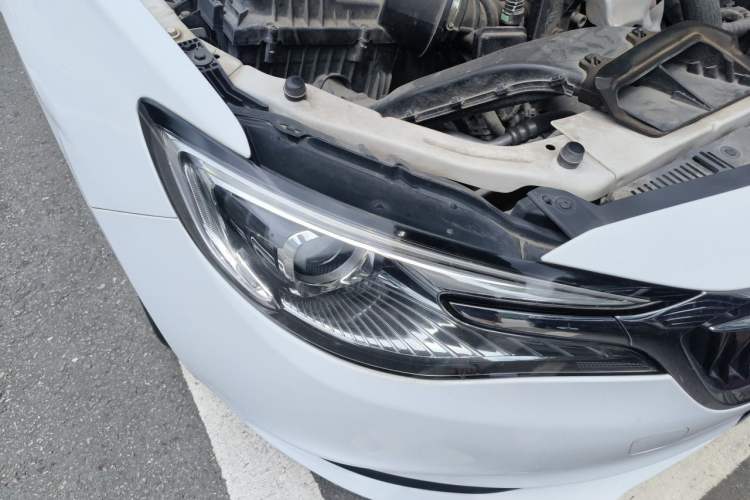 Used Buick GT 2018 15T Dual-Clutch Elite Model China V Standard Right Front Headlight