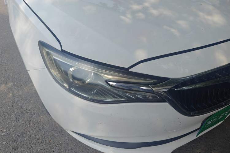 Used Buick GT 2018 15T Manual Entry-Level Version China V Standard Right Front Headlight