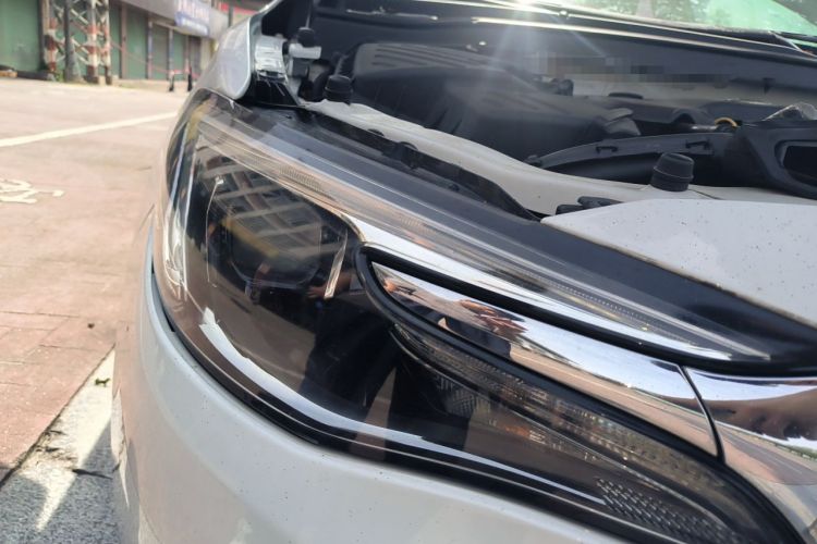 Used Buick GT 2018 18T Automatic Elite Model Right Front Headlight