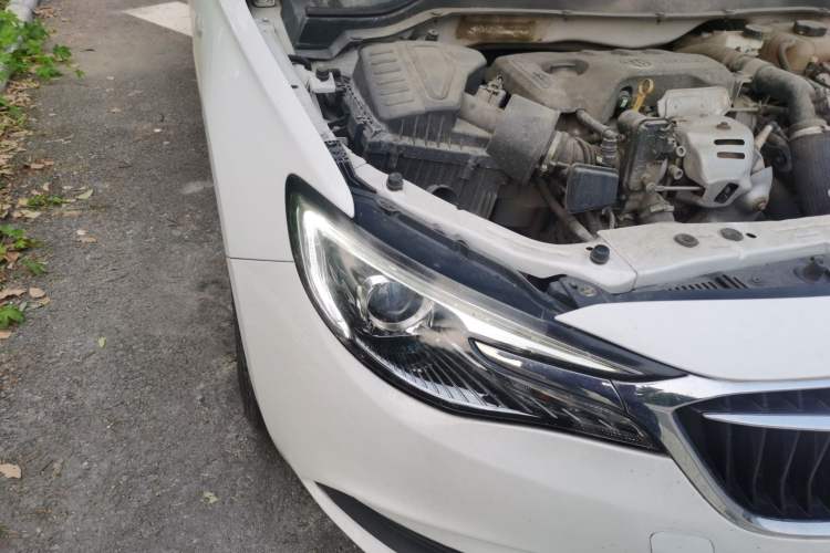 Used Buick GT 2018 15T Dual-Clutch Elite Model China V Standard Right Front Headlight
