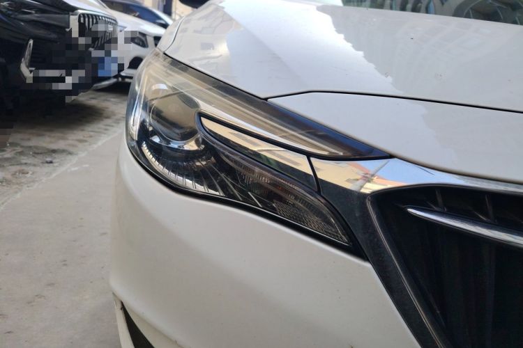 Used Buick GT 2018 15T Dual-Clutch Elite Model China V Standard Right Front Headlight
