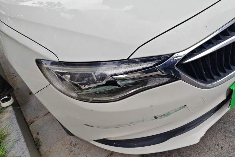Used Buick GT 2018 18T Automatic Elite Model Right Front Headlight
