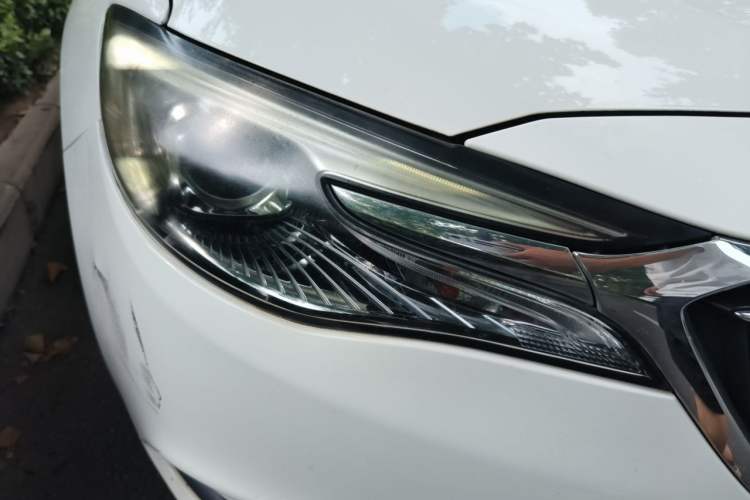 Used Buick GT 2018 15T Dual-Clutch Elite Model China V Standard Right Front Headlight