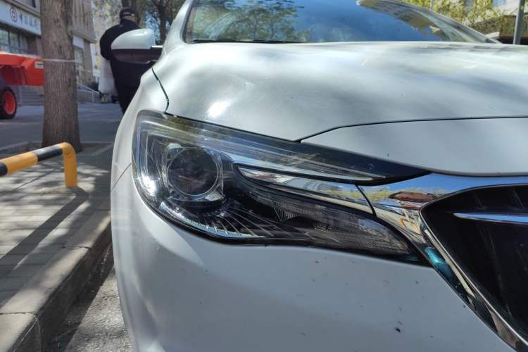 Used Buick GT 2018 15T Dual-Clutch Elite Model China V Standard Right Front Headlight
