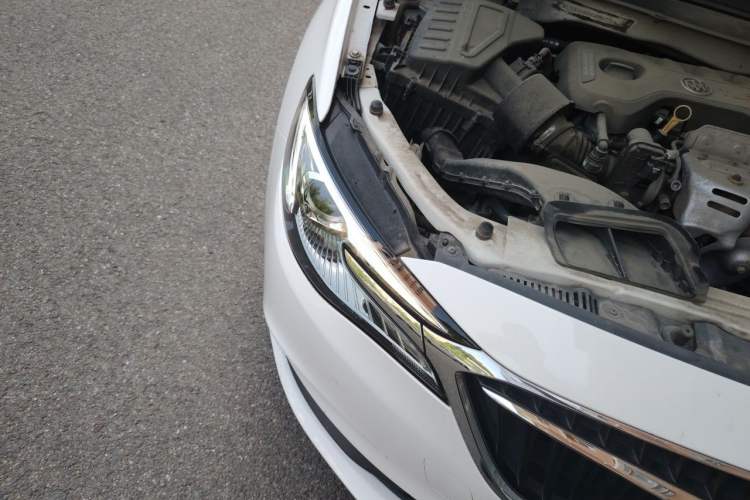Used Buick GT 2018 15T Manual Elite Version China V Standard Right Front Headlight