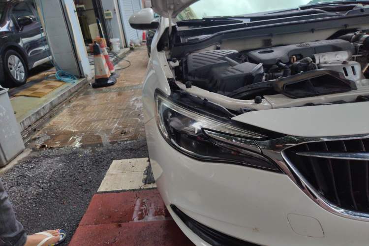 Used Buick GT 2018 18T Automatic Elite Model Right Front Headlight