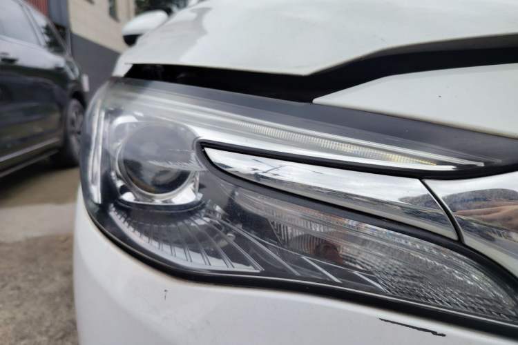 Used Buick GT 2018 15T Dual-Clutch Advanced Model China V Standard Right Front Headlight