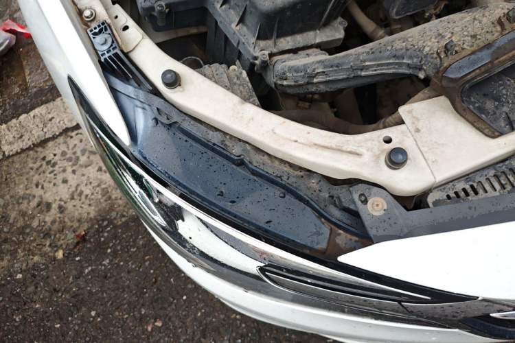 Used Buick GT 2018 18T Automatic Elite Model Right Front Headlight