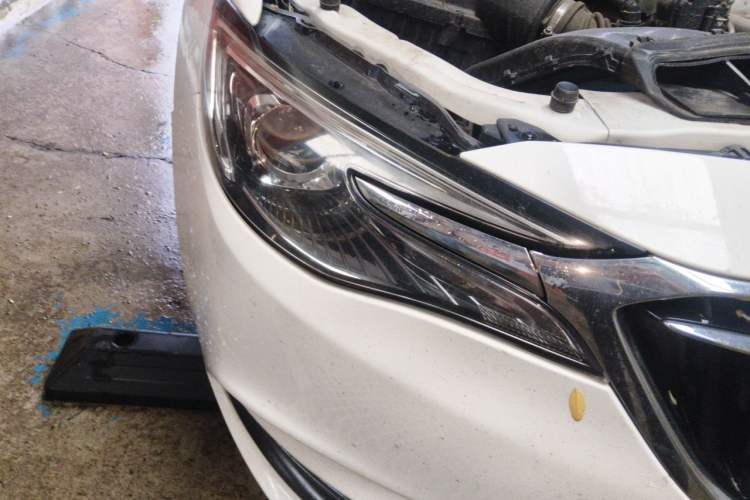Used Buick GT 2018 15T Manual Entry-Level Version China V Standard Right Front Headlight