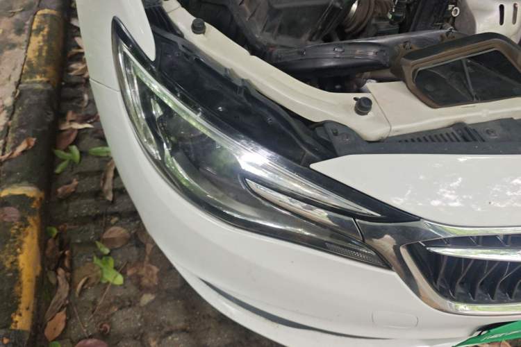 Used Buick GT 2018 18T Automatic Elite Model Right Front Headlight