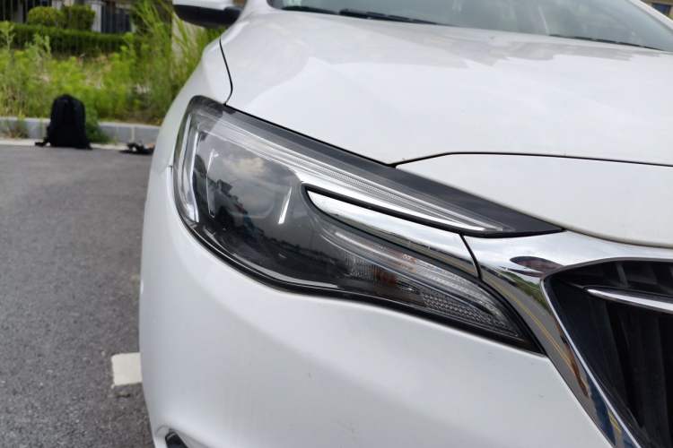 Used Buick GT 2018 18T Automatic Flagship Model Right Front Headlight