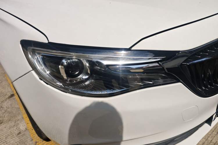 Used Buick GT 2018 15T Dual-Clutch Elite Model China V Standard Right Front Headlight