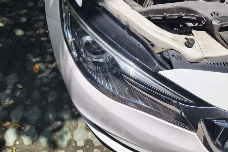 Used Buick GT 2018 15T Dual-Clutch Elite Model China V Standard Right Front Headlight