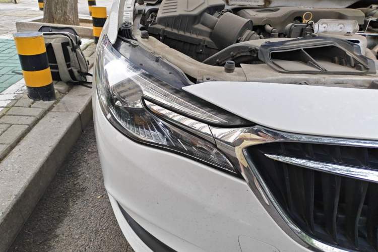 Used Buick GT 2018 15T Dual-Clutch Elite Model China V Standard Right Front Headlight