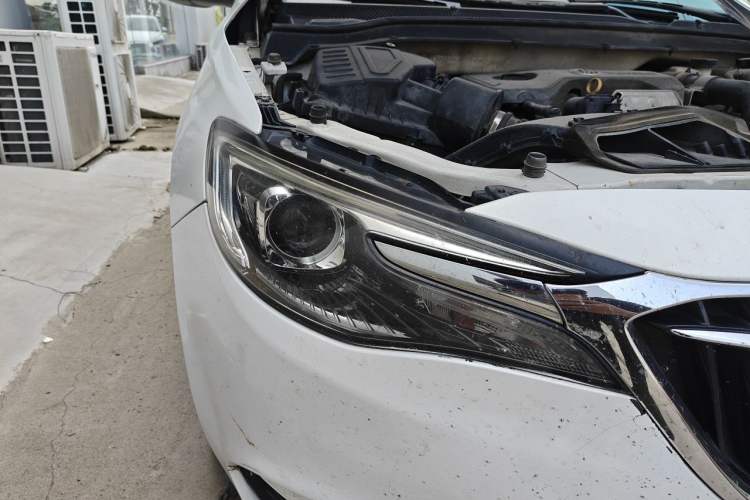 Used Buick GT 2018 15T Dual-Clutch Elite Model China V Standard Right Front Headlight