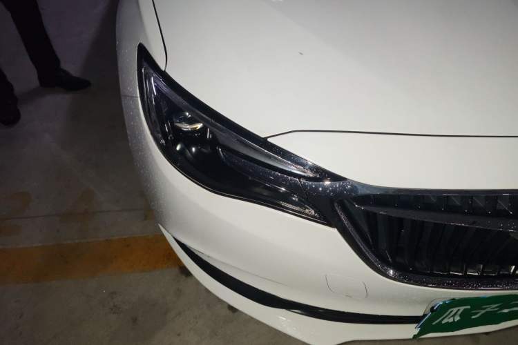 Used Buick GT 2018 18T Automatic Elite Model Right Front Headlight