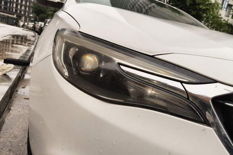 Used Buick GT 2018 18T Automatic Elite Model Right Front Headlight