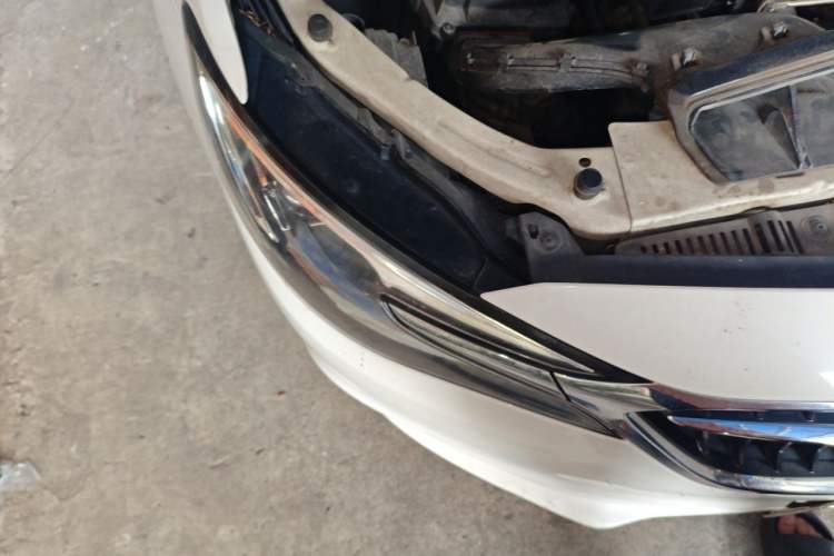Used Buick GT 2018 18T Automatic Elite Model Right Front Headlight