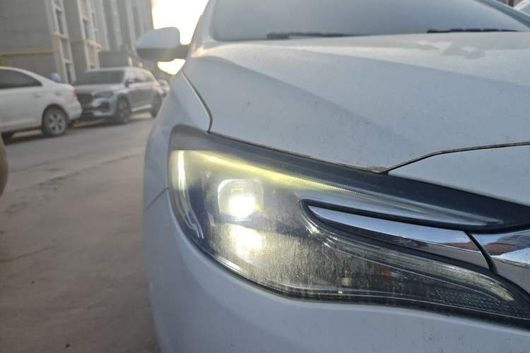 Used Buick GT 2018 18T Automatic Flagship Model Right Front Headlight