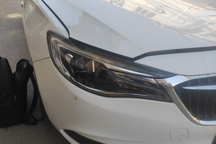 Used Buick GT 2018 18T Automatic Flagship Model Right Front Headlight