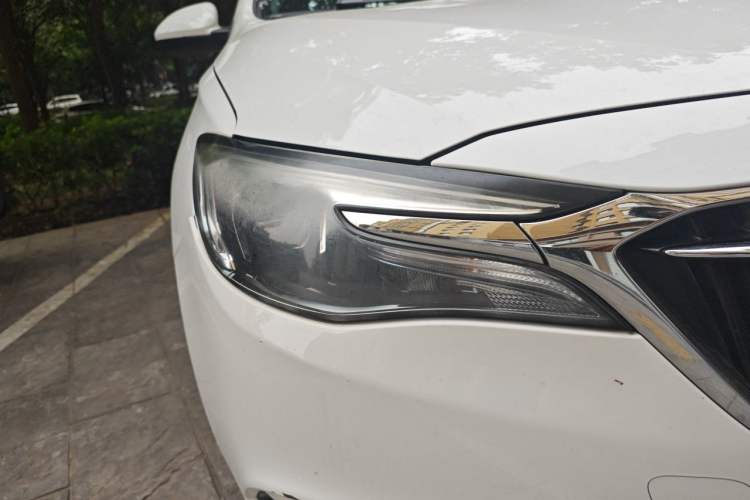 Used Buick GT 2018 18T Automatic Elite Model Right Front Headlight