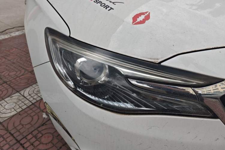 Used Buick GT 2018 15T Dual-Clutch Elite Model China V Standard Right Front Headlight