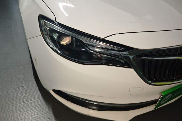 Used Buick GT 2018 18T Automatic Flagship Model Right Front Headlight