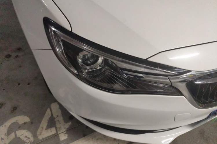 Used Buick GT 2018 15T Dual-Clutch Elite Model China V Standard Right Front Headlight