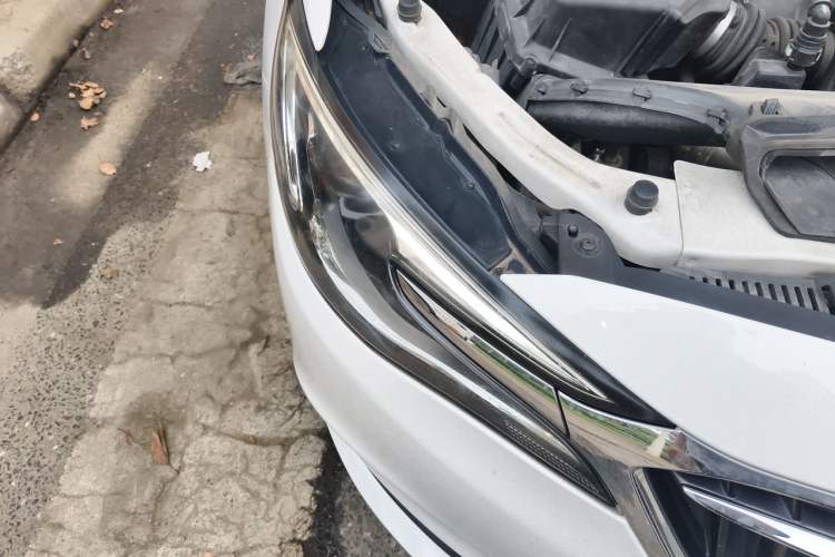 Used Buick GT 2018 18T Automatic Elite Model Right Front Headlight
