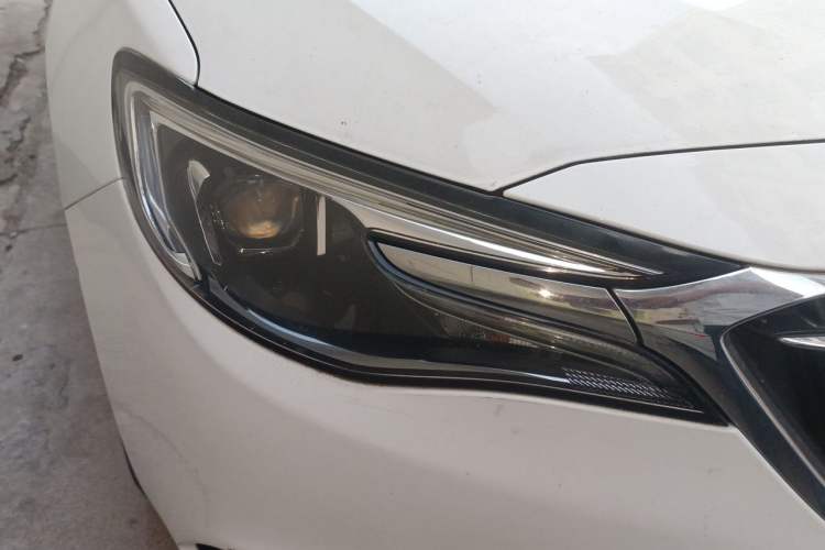 Used Buick GT 2018 18T Automatic Elite Model Right Front Headlight
