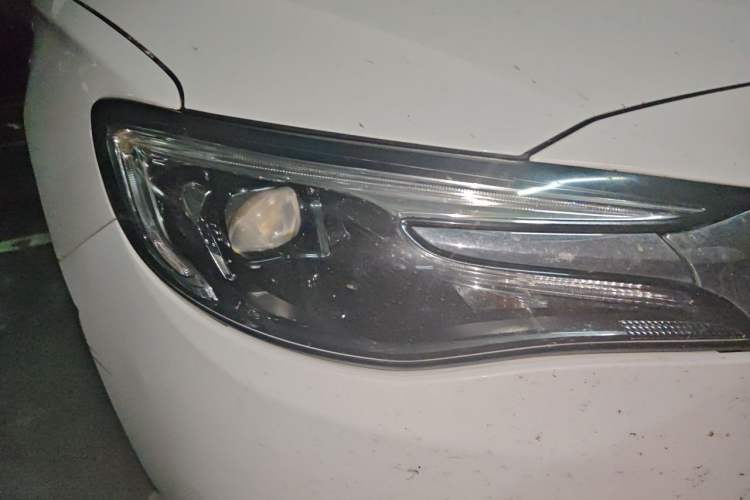 Used Buick GT 2018 18T Automatic Elite Model Right Front Headlight