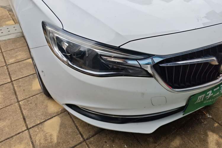 Used Buick GT 2018 18T Automatic Flagship Model Right Front Headlight