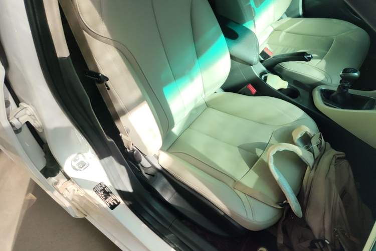 Used Buick GT 2018 15T Manual Elite Version China V Standard Right Front Seat