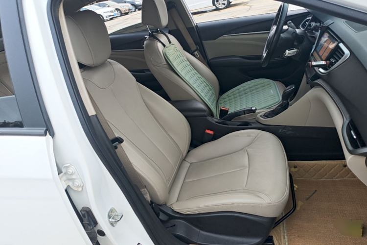 Used Buick GT 2018 15T Dual-Clutch Elite Model China V Standard Right Front Seat