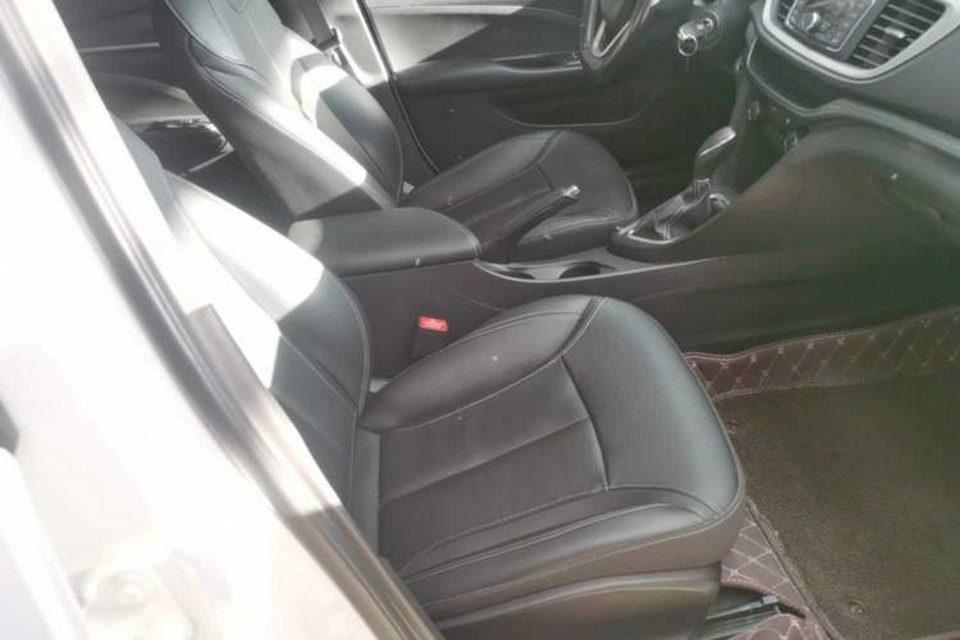 Used Buick GT 2018 18T Automatic Elite Model Right Front Seat