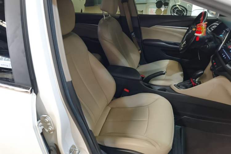Used Buick GT 2018 15T Dual-Clutch Elite Model China V Standard Right Front Seat