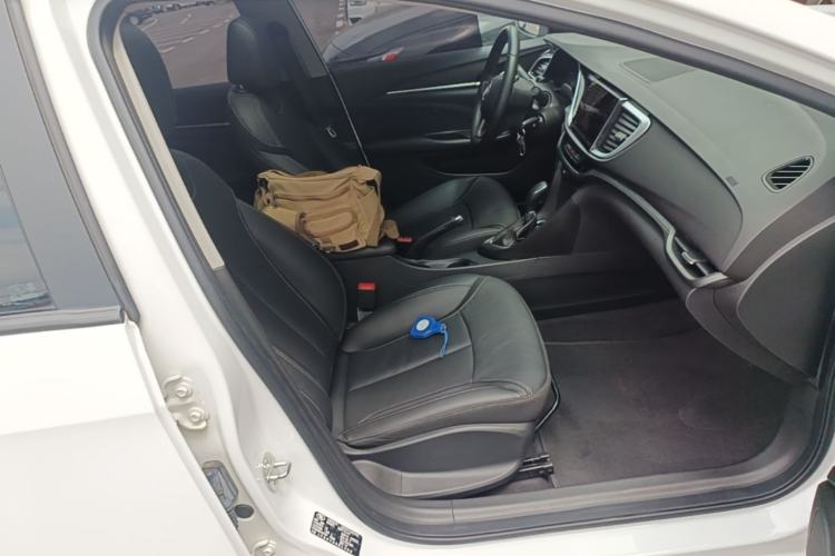 Used Buick GT 2018 18T Automatic Elite Model Right Front Seat
