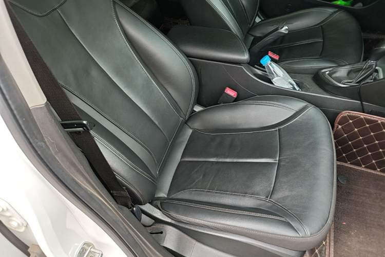 Used Buick GT 2018 18T Automatic Elite Model Right Front Seat