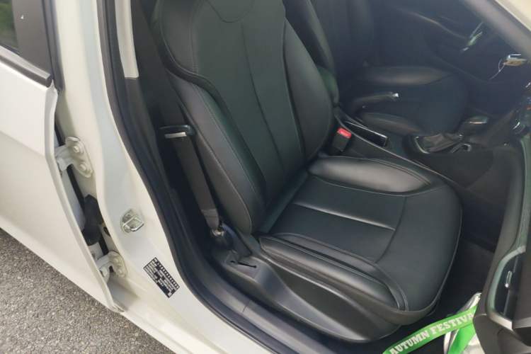 Used Buick GT 2018 18T Automatic Elite Model Right Front Seat