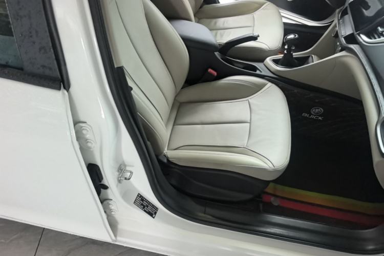 Used Buick GT 2018 15T Manual Elite Version China V Standard Right Front Seat