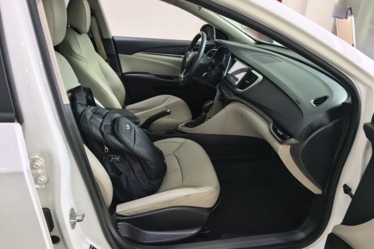 Used Buick GT 2018 15T Dual-Clutch Elite Model China V Standard Right Front Seat