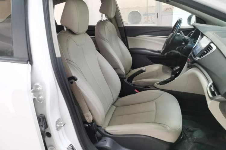 Used Buick GT 2018 15T Dual-Clutch Elite Model China V Standard Right Front Seat