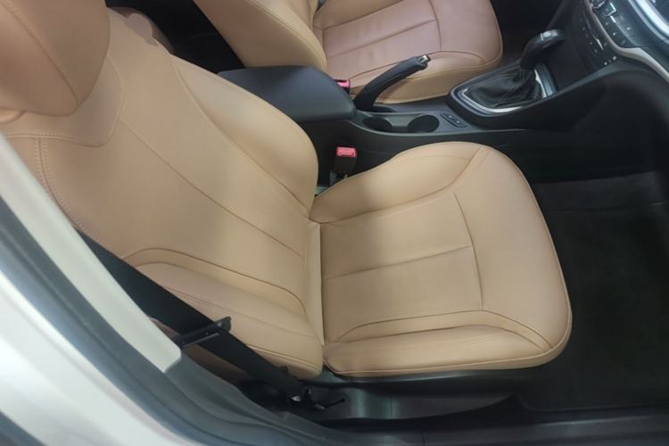 Used Buick GT 2018 18T Automatic Flagship Model Right Front Seat