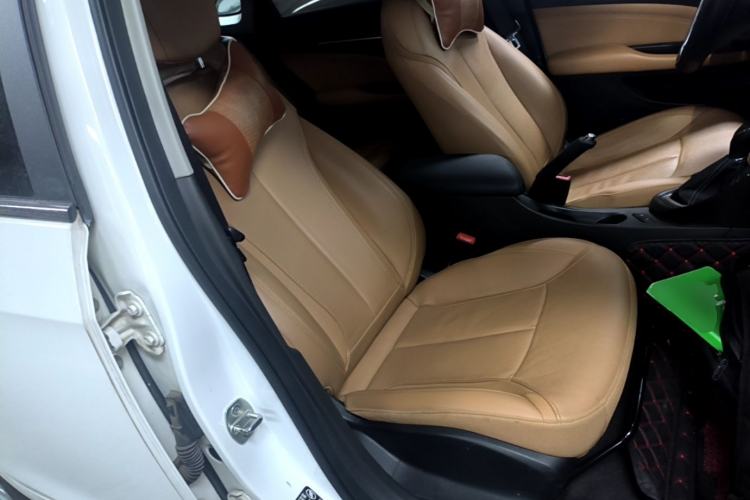 Used Buick GT 2018 18T Automatic Flagship Model Right Front Seat