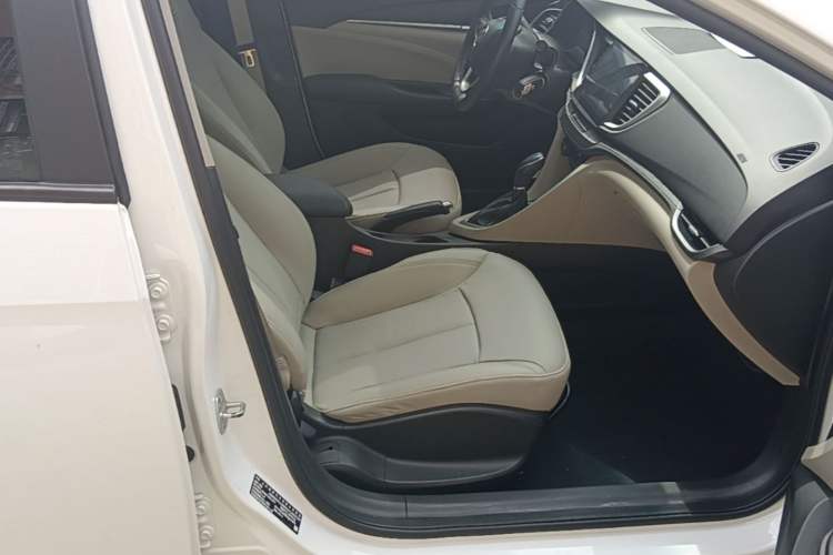 Used Buick GT 2018 15T Dual-Clutch Elite Model China V Standard Right Front Seat