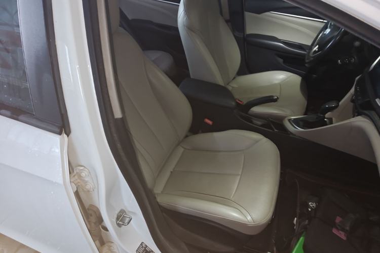 Used Buick GT 2018 15T Dual-Clutch Elite Model China V Standard Right Front Seat