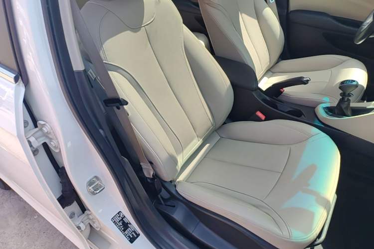 Used Buick GT 2018 15T Manual Elite Version China V Standard Right Front Seat
