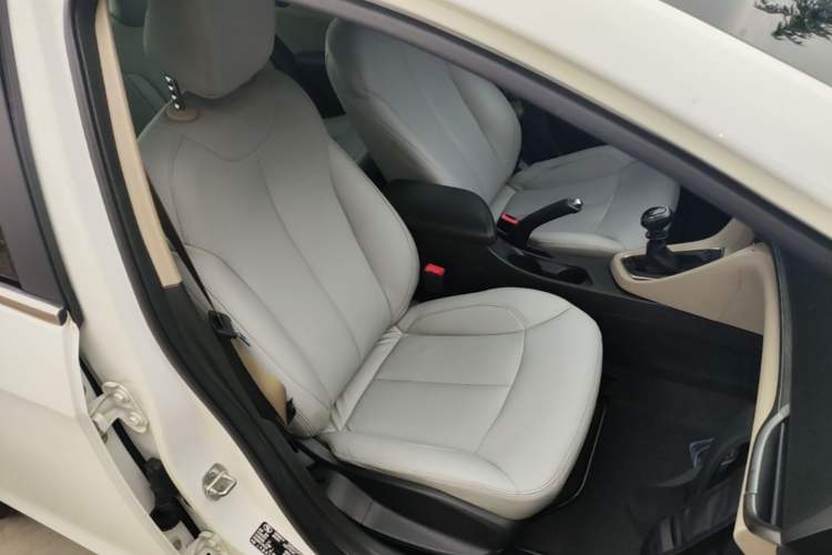 Used Buick GT 2018 15T Manual Entry-Level Version China V Standard Right Front Seat