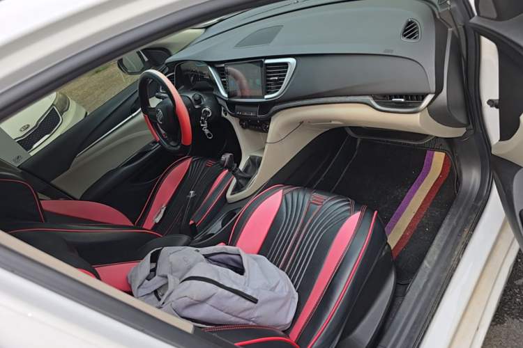Used Buick GT 2018 15T Manual Entry-Level Version China V Standard Right Front Seat