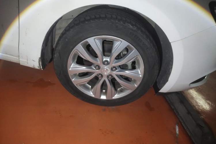 Used Buick GT 2018 15T Dual-Clutch Elite Model China V Standard Right Front Wheel Hub
